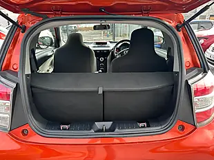 Used 2011 Toyota Iq Euro 5 Red - Interior and Exterior details 20