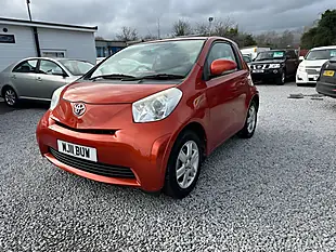 Used 2011 Toyota Iq Euro 5 Red - Interior and Exterior details 3