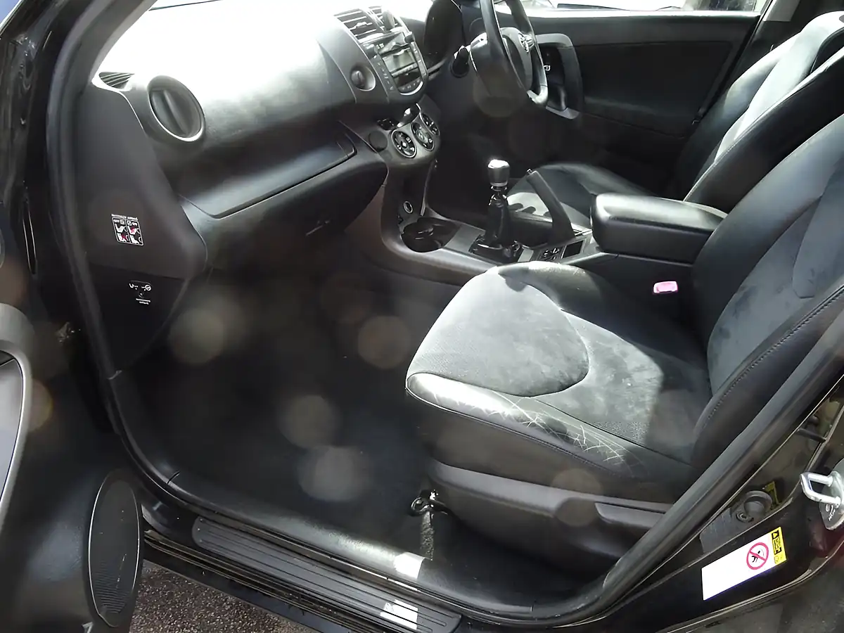 Used 2011 Toyota Rav4 Xt-R Black - Interior and Exterior details 13