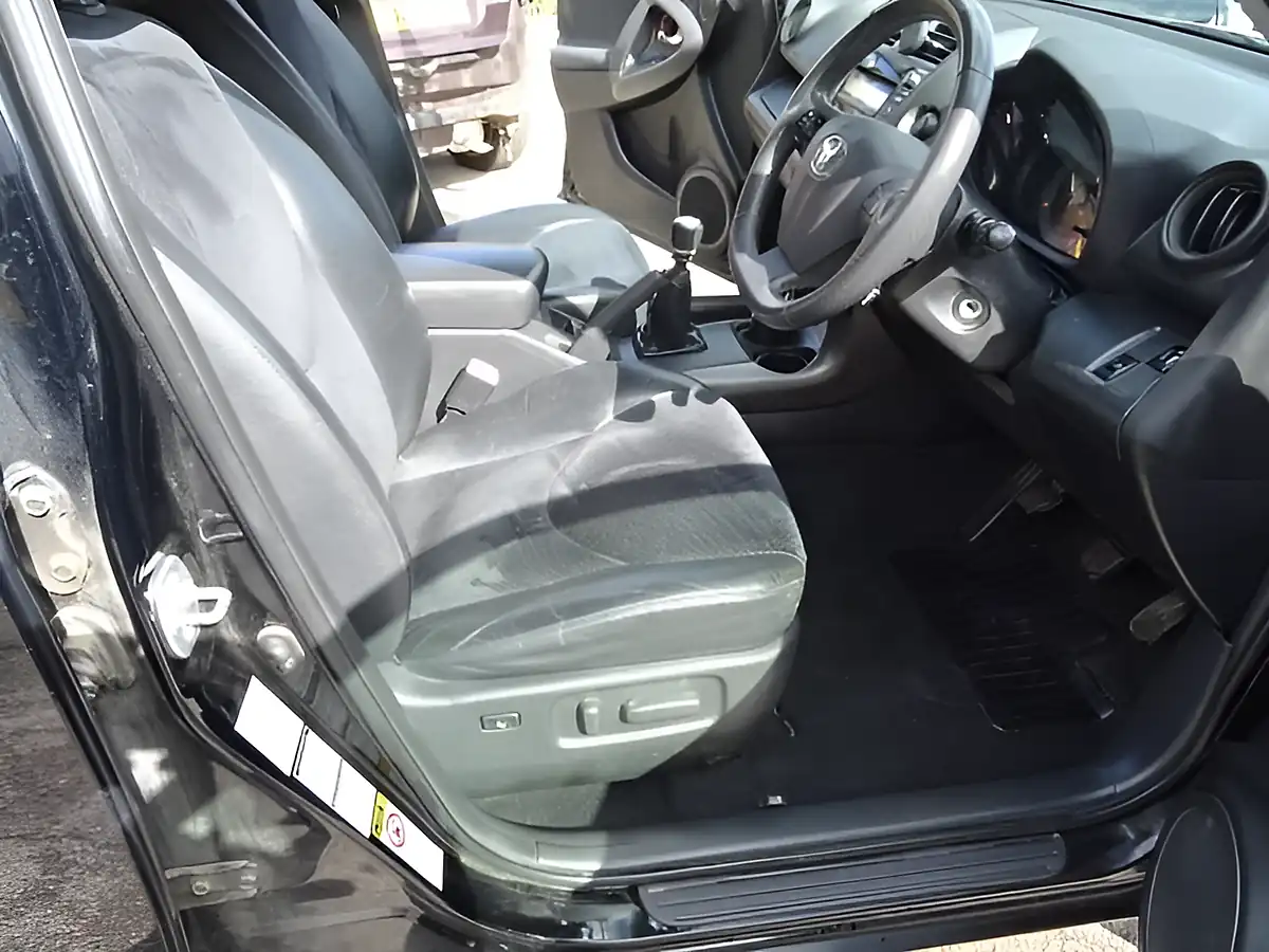 Used 2011 Toyota Rav4 Xt-R Black - Interior and Exterior details 14