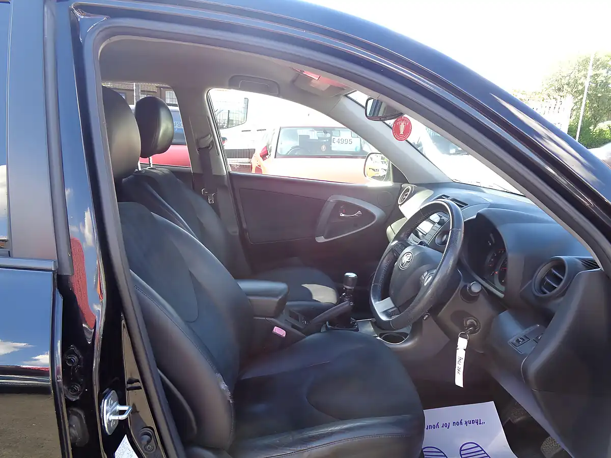 Used 2011 Toyota RAV4 Xt-R Black - Interior and Exterior details 10
