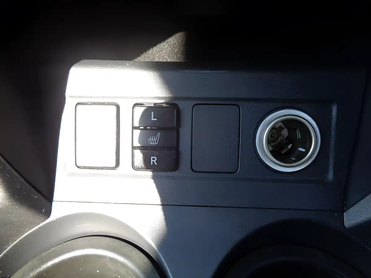 Used 2011 Toyota RAV4 Xt-R Black - Interior and Exterior details 16