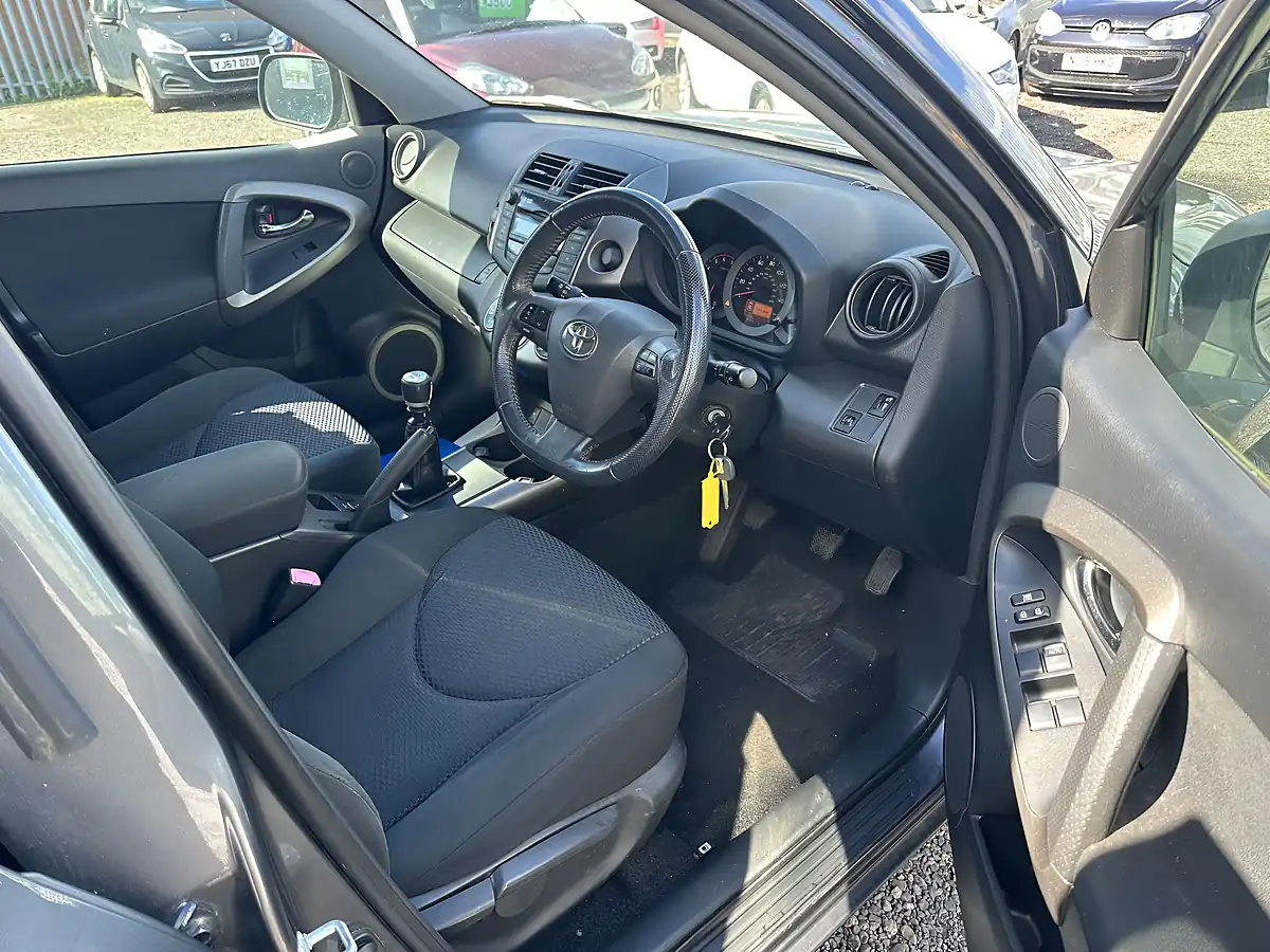 Used 2011 Toyota RAV4 Xt-R Grey - Interior and Exterior details 10