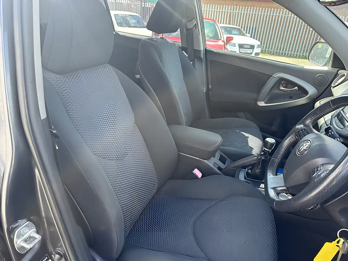 Used 2011 Toyota RAV4 Xt-R Grey - Interior and Exterior details 18