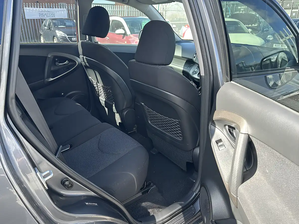 Used 2011 Toyota RAV4 Xt-R Grey - Interior and Exterior details 7