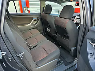Used 2011 Toyota Verso Tr Grey - Interior and Exterior details 12