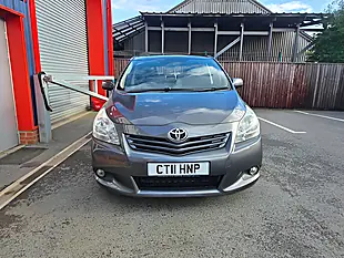 Used 2011 Toyota Verso Tr Grey - Interior and Exterior details 2