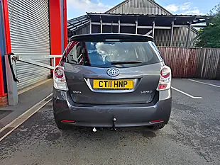 Used 2011 Toyota Verso Tr Grey - Interior and Exterior details 7