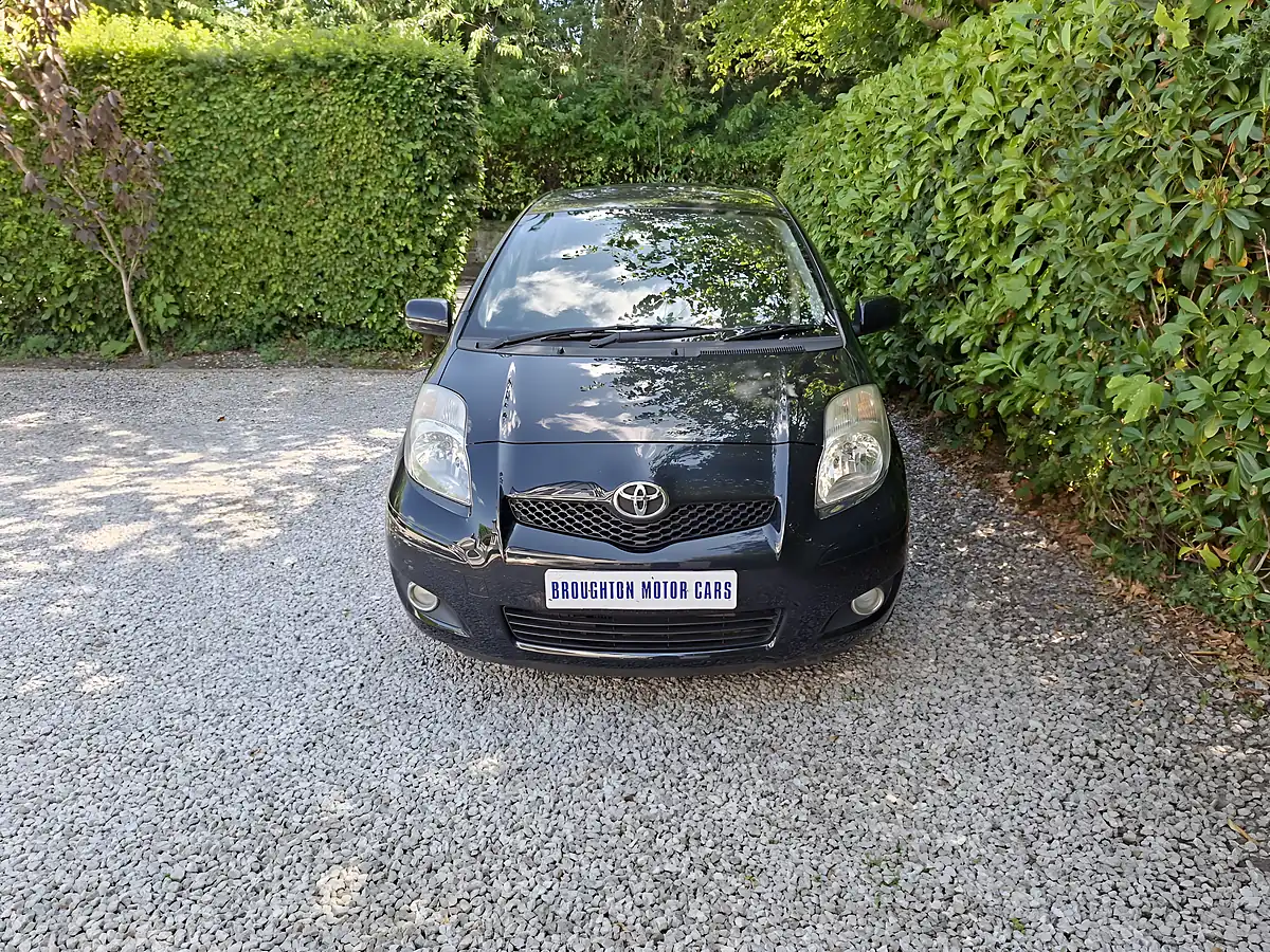 Used 2011 Toyota Yaris T Spirit Black - Interior and Exterior details 7