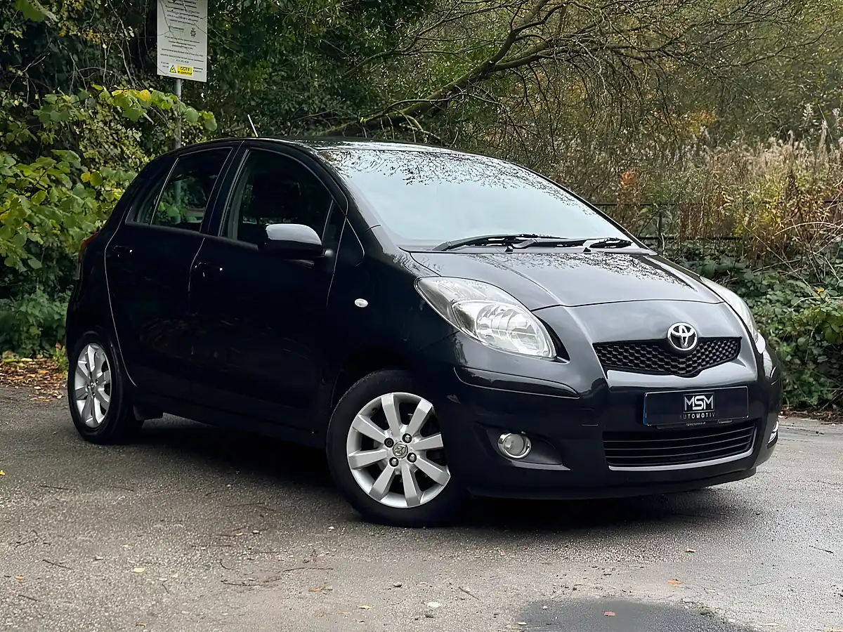 Used 2011 Toyota Yaris T Spirit Black - Interior and Exterior details 10