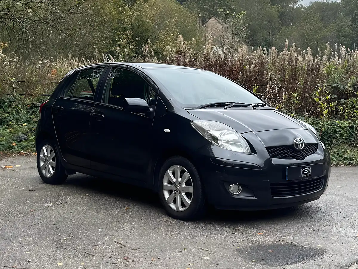 Used 2011 Toyota Yaris T Spirit Black - Interior and Exterior details 7