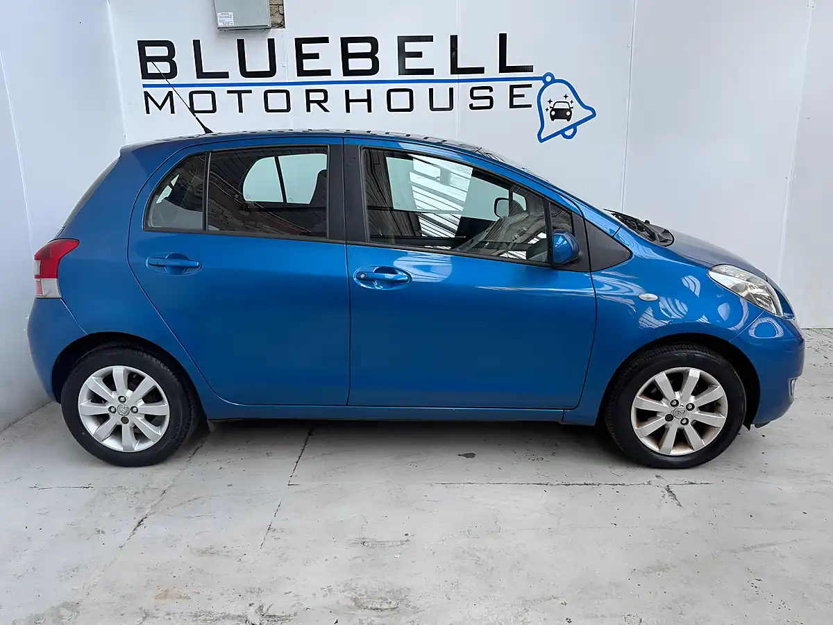 Used 2011 Toyota Yaris T Spirit Island Blue - Interior and Exterior details 7