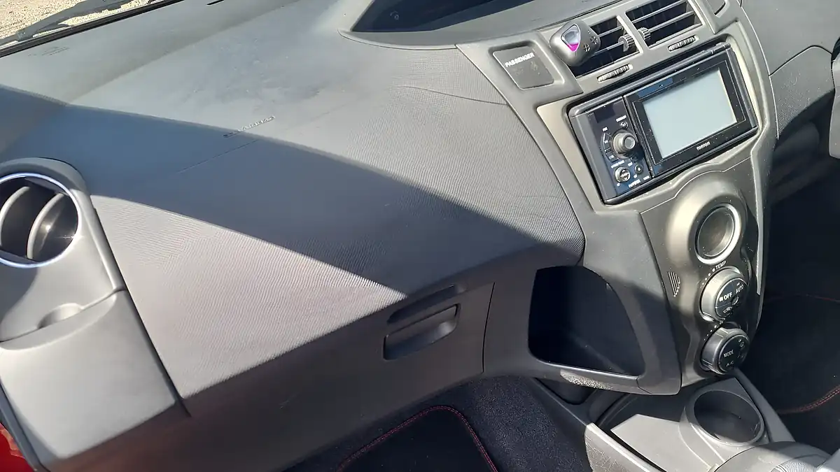Used 2011 Toyota Yaris T Spirit Nav Red - Interior and Exterior details 15