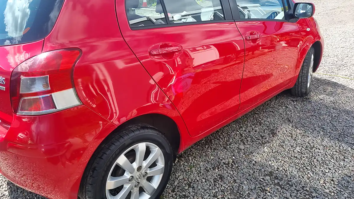 Used 2011 Toyota Yaris T Spirit Nav Red - Interior and Exterior details 20
