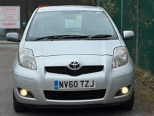 Used 2011 Toyota Yaris T Spirit Silver - Interior and Exterior details 5