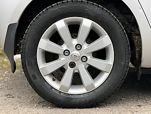 Used 2011 Toyota Yaris T Spirit Silver - Interior and Exterior details 7