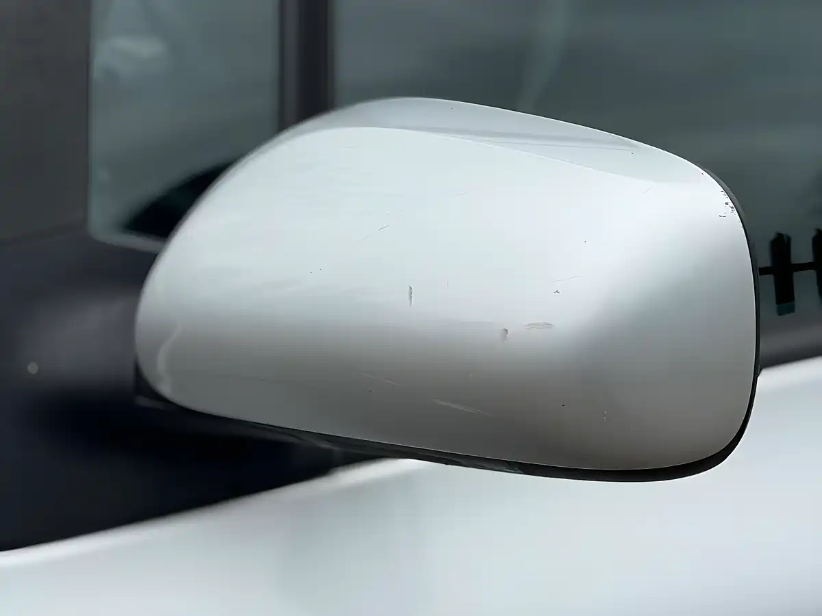 Used 2011 Toyota Yaris T Spirit Silver - Interior and Exterior details 9