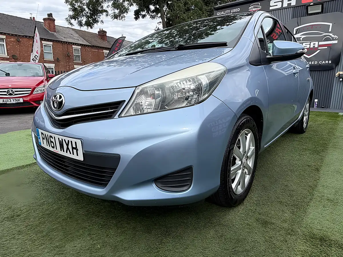 Used 2011 Toyota Yaris Tr Blue - Interior and Exterior details 10