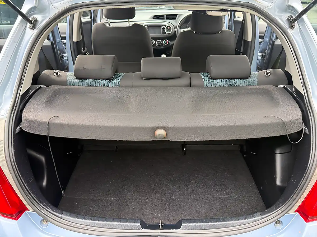 Used 2011 Toyota Yaris Tr Blue - Interior and Exterior details 19