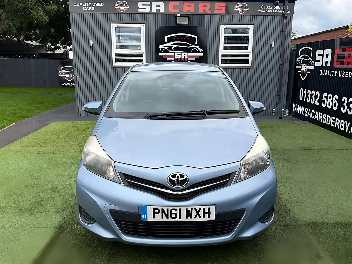 Used 2011 Toyota Yaris Tr Blue - Interior and Exterior details 6