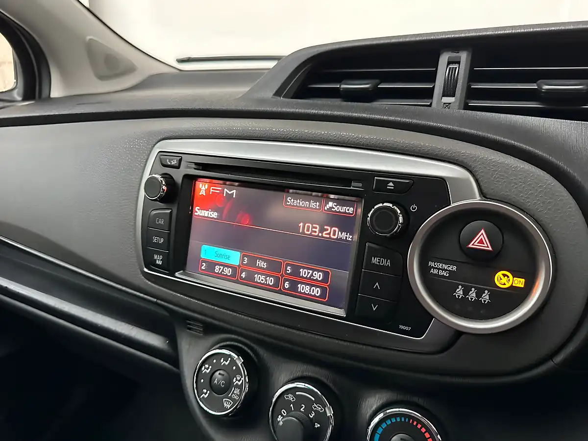Used 2011 Toyota Yaris Tr White - Interior and Exterior details 10