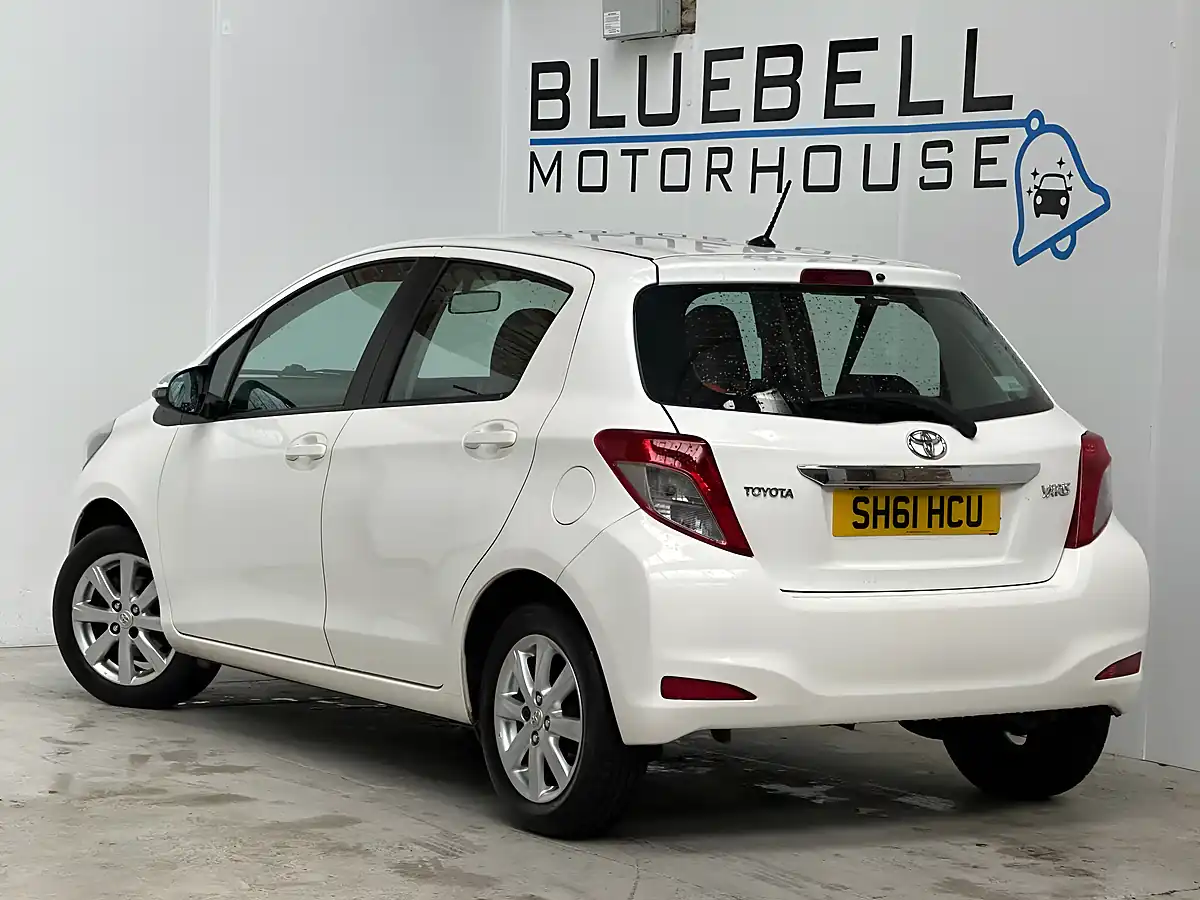 Used 2011 Toyota Yaris Tr White - Interior and Exterior details 4