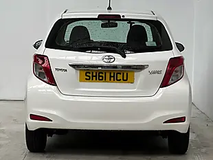 Used 2011 Toyota Yaris Tr White - Interior and Exterior details 5