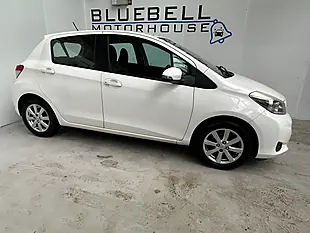 Used 2011 Toyota Yaris Tr White - Interior and Exterior details 7