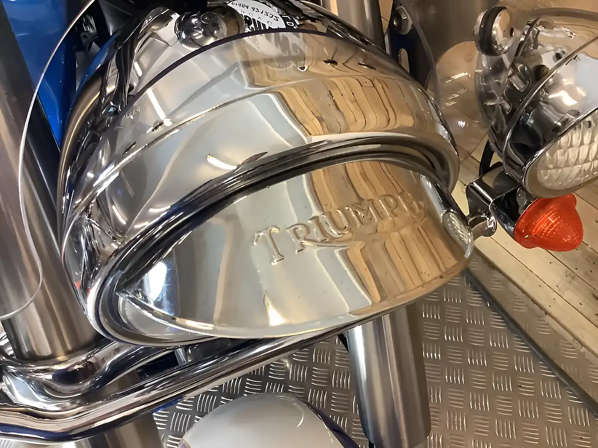 Used 2011 Triumph Bonneville Blue - Interior and Exterior details 14