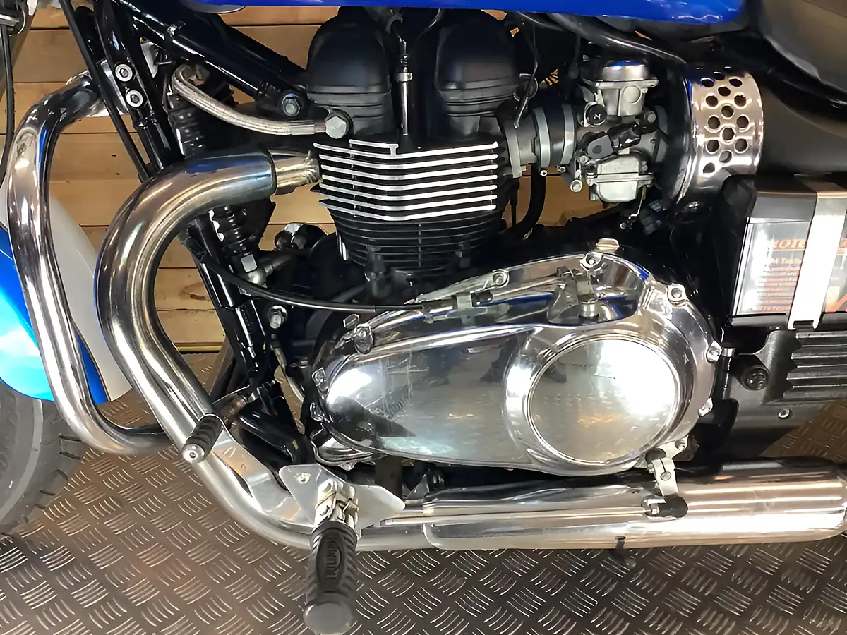 Used 2011 Triumph Bonneville Blue - Interior and Exterior details 16