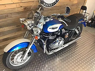 Used 2011 Triumph Bonneville Blue - Interior and Exterior details 3