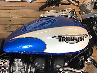 Used 2011 Triumph Bonneville Blue - Interior and Exterior details 8