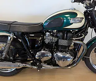 Used 2011 Triumph Bonneville T100 Green - Interior and Exterior details 10