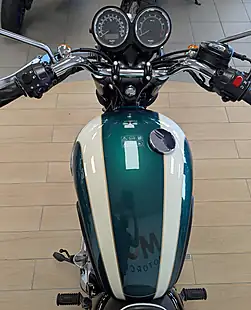 Used 2011 Triumph Bonneville T100 Green - Interior and Exterior details 19