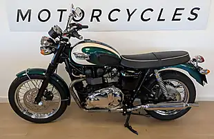 Used 2011 Triumph Bonneville T100 Green - Interior and Exterior details 4