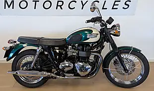 Used 2011 Triumph Bonneville T100 Green - Interior and Exterior details 5