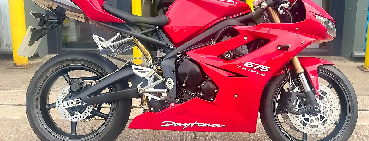 Used 2011 Triumph Daytona Diablo Red - Front View