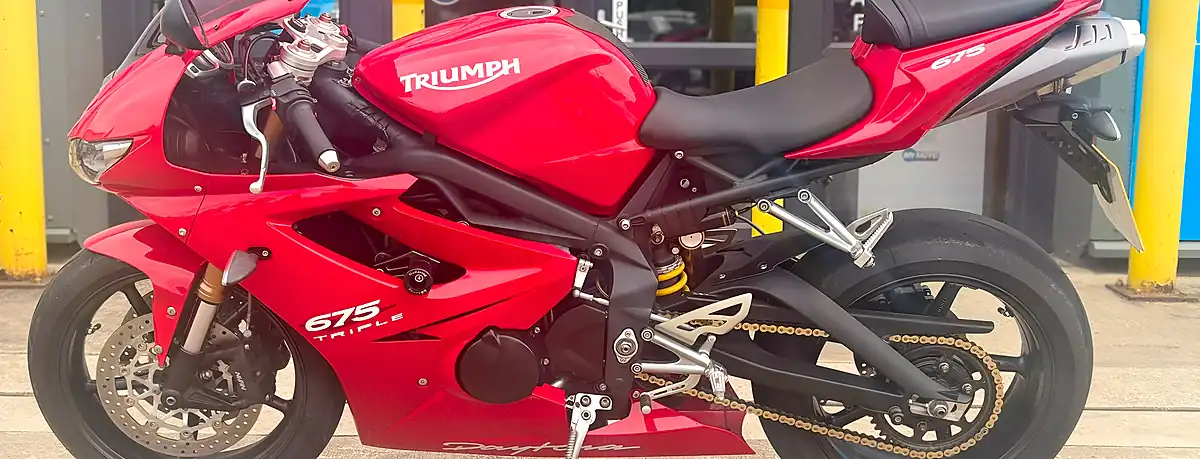 Used 2011 Triumph Daytona Diablo Red - Interior and Exterior details 2