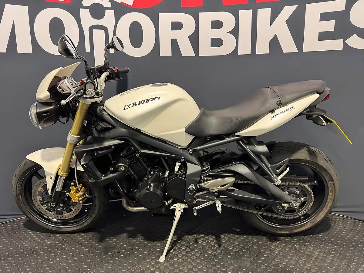 Used 2011 Triumph Street Triple - Interior and Exterior details 4