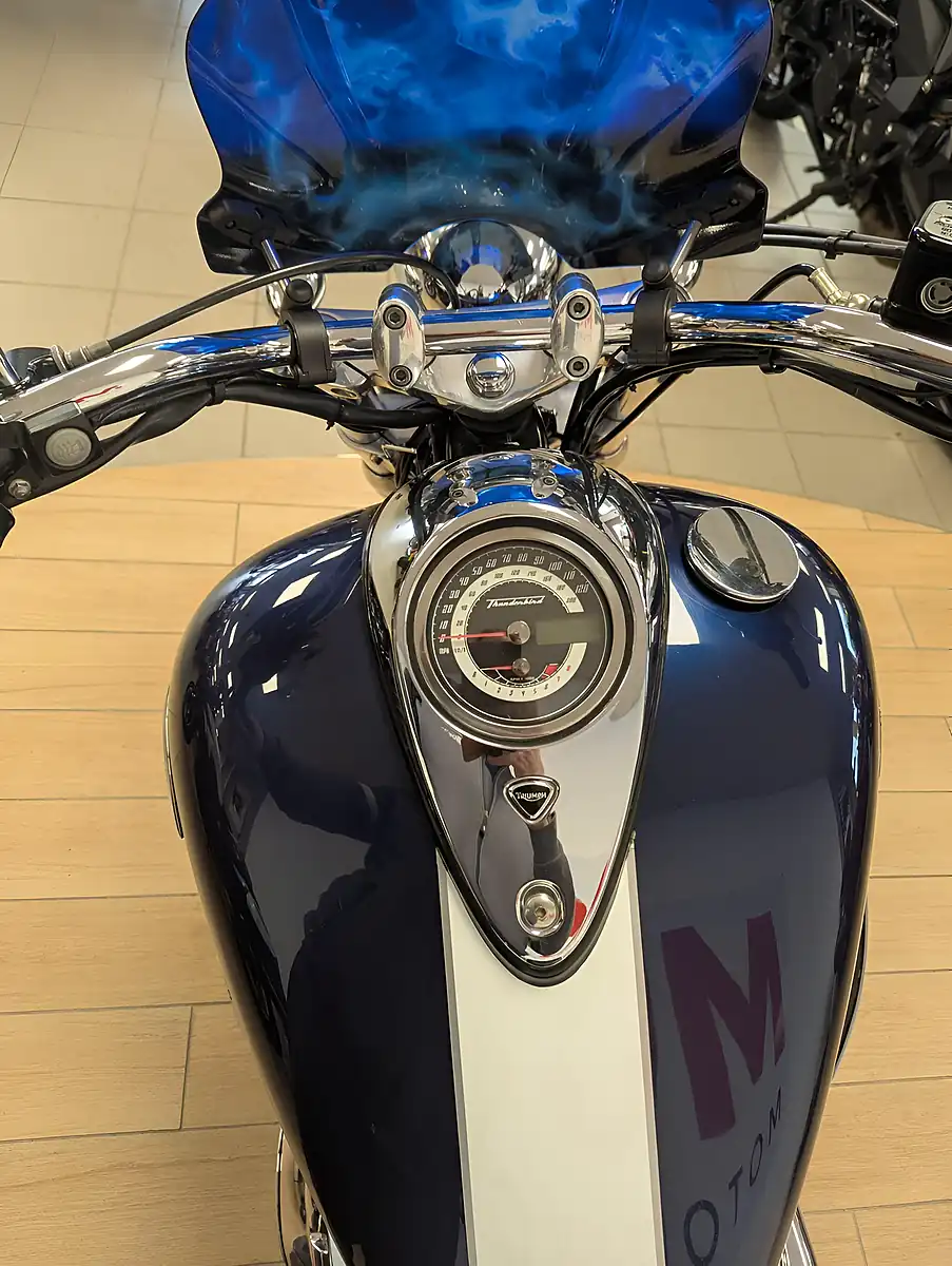 Used 2011 Triumph Thunderbird 1600 Custom Blue - Interior and Exterior details 11