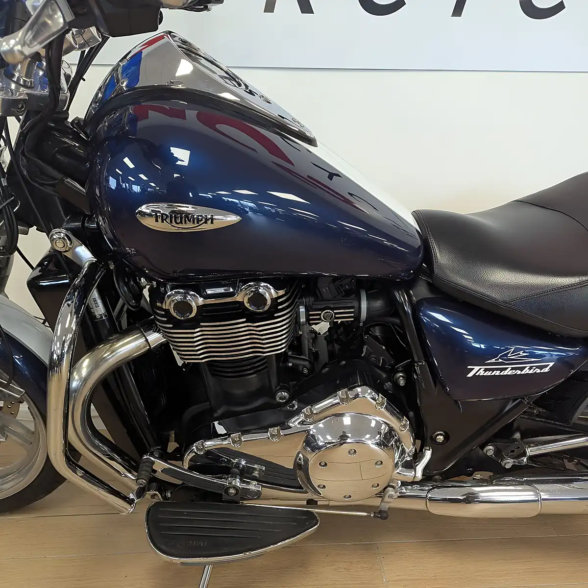 Used 2011 Triumph Thunderbird 1600 Custom Blue - Interior and Exterior details 12