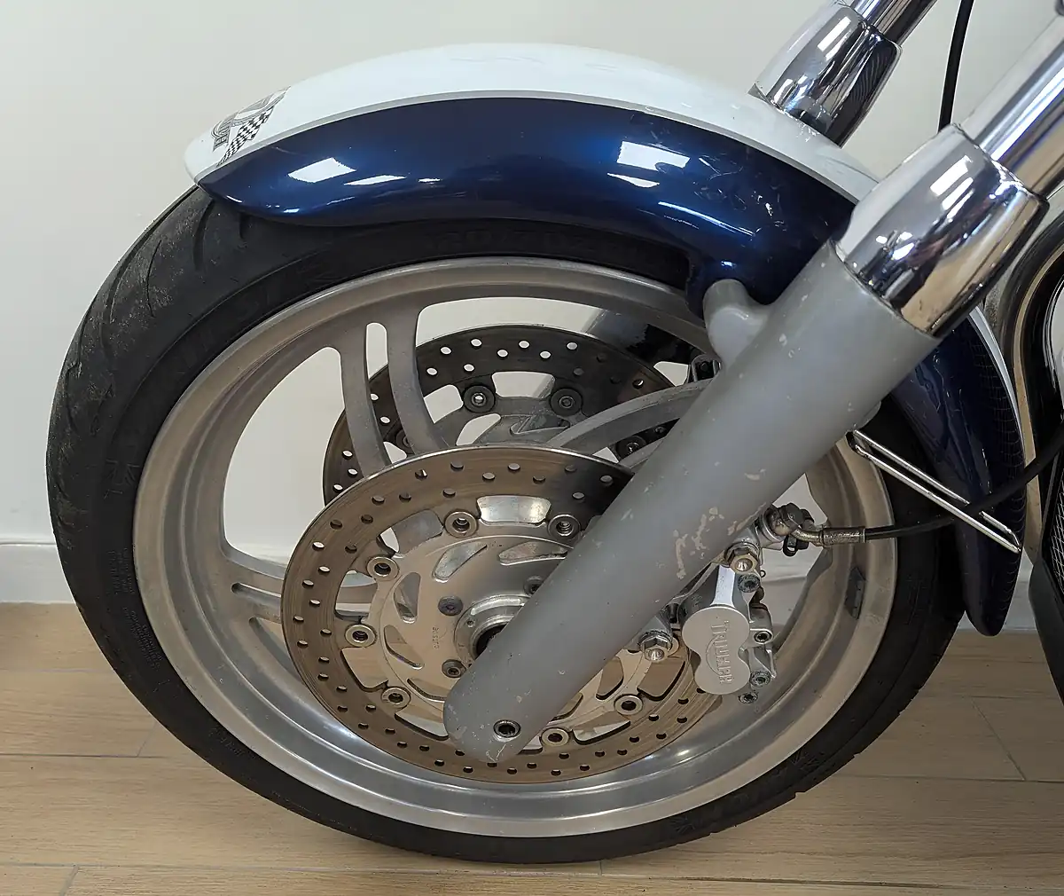 Used 2011 Triumph Thunderbird 1600 Custom Blue - Interior and Exterior details 15