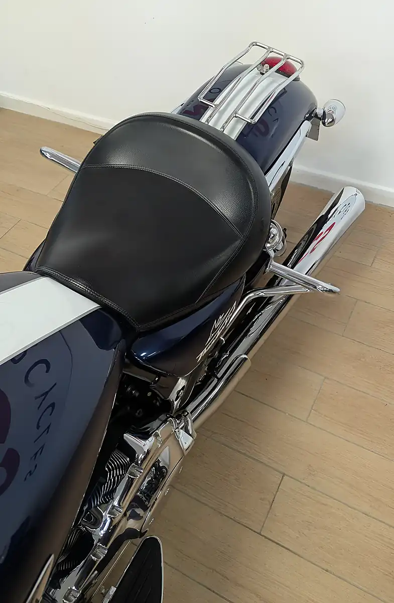 Used 2011 Triumph Thunderbird 1600 Custom Blue - Interior and Exterior details 18