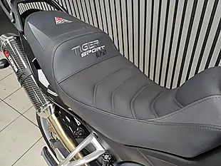 Used 2011 Triumph Tiger 1050 Black - Interior and Exterior details 13
