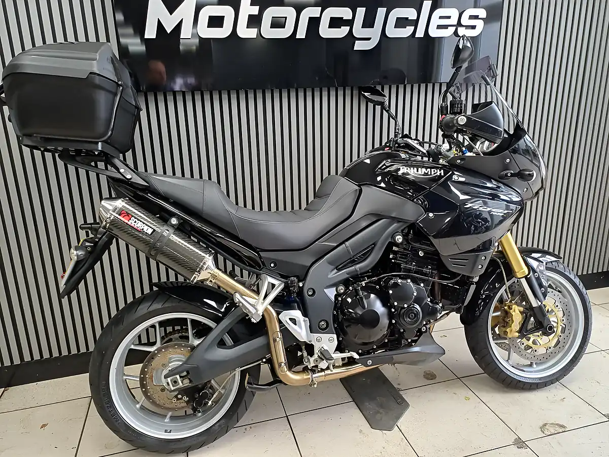 Used 2011 Triumph Tiger 1050 Black - Interior and Exterior details 5