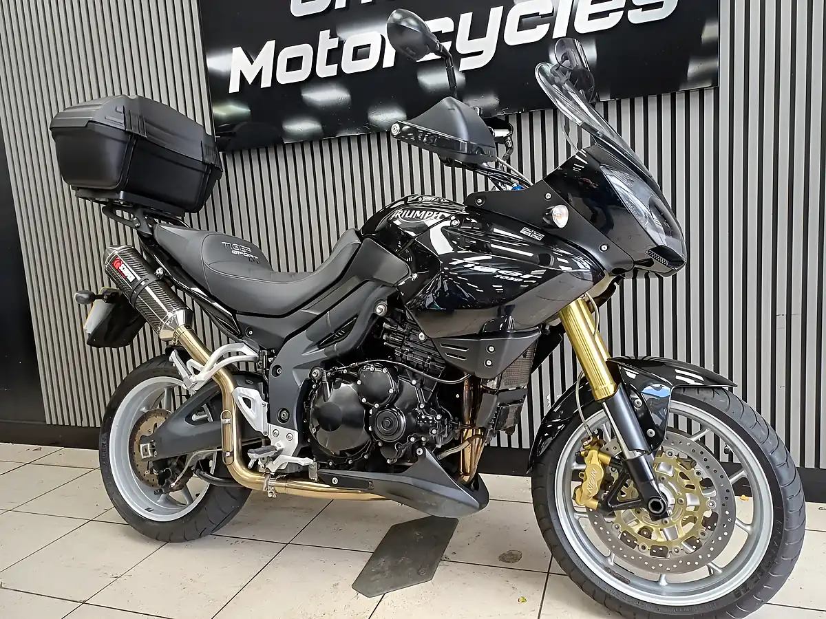 Used 2011 Triumph Tiger 1050 Black - Interior and Exterior details 6
