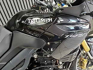 Used 2011 Triumph Tiger 1050 Black - Interior and Exterior details 8