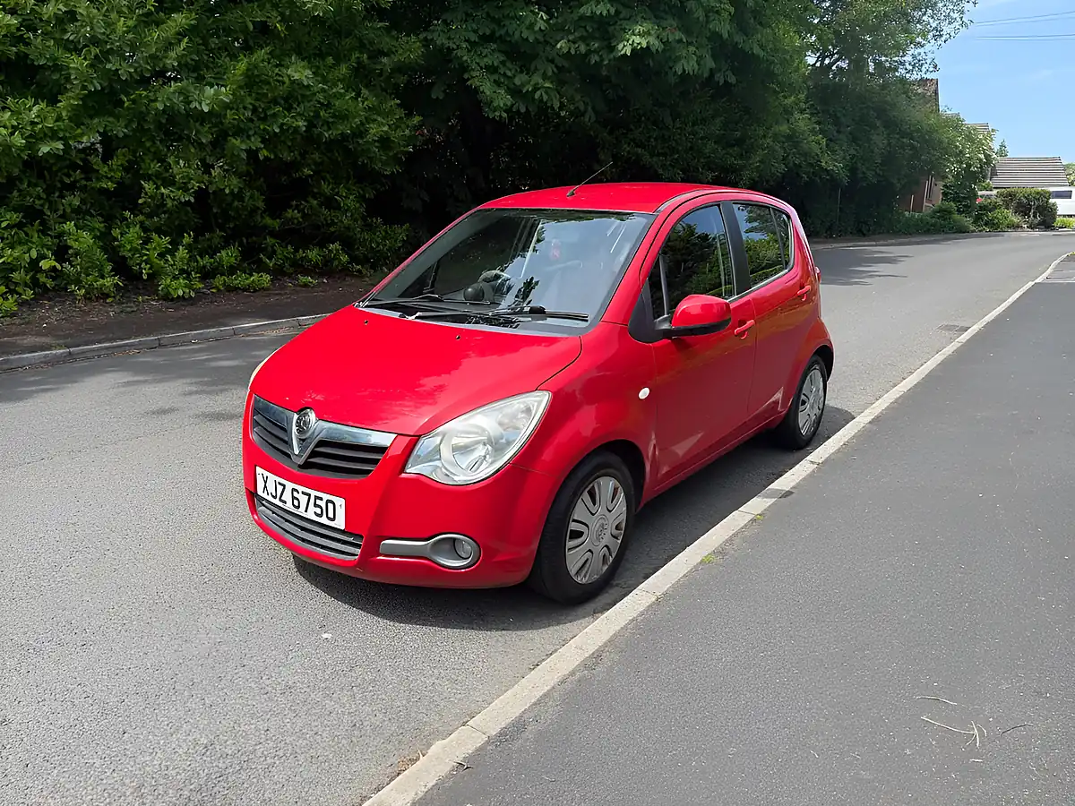 Used 2011 Vauxhall Agila S Red - Interior and Exterior details 7