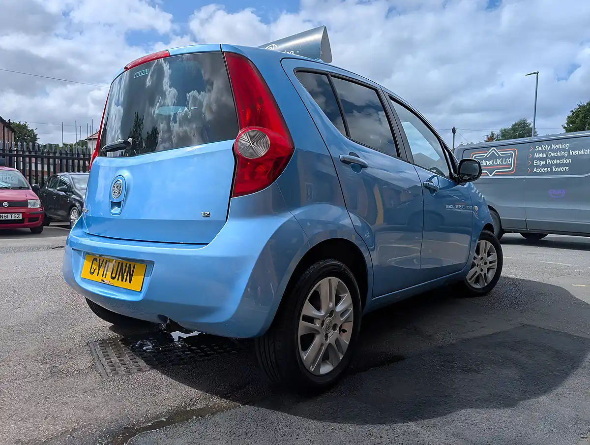Used 2011 Vauxhall Agila Se Blue - Interior and Exterior details 5