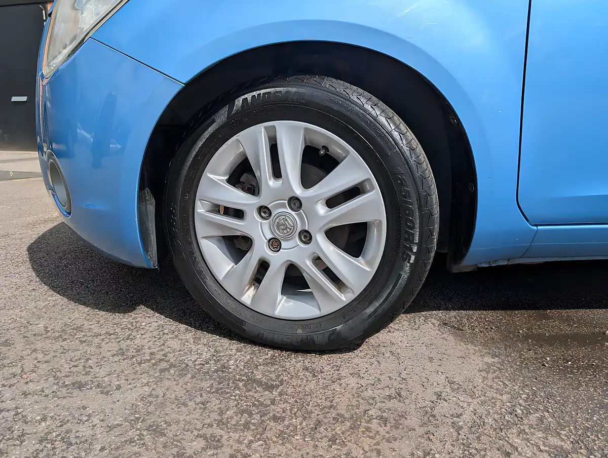 Used 2011 Vauxhall Agila Se Blue - Interior and Exterior details 9